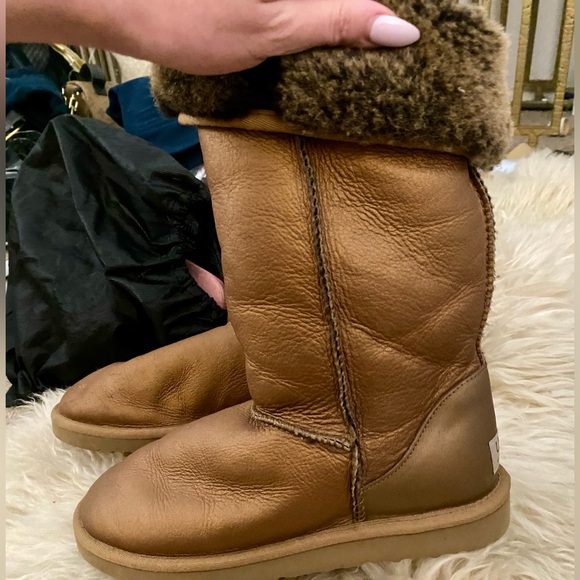 UGG Tall metallic brown boots - Picture 3 of 5